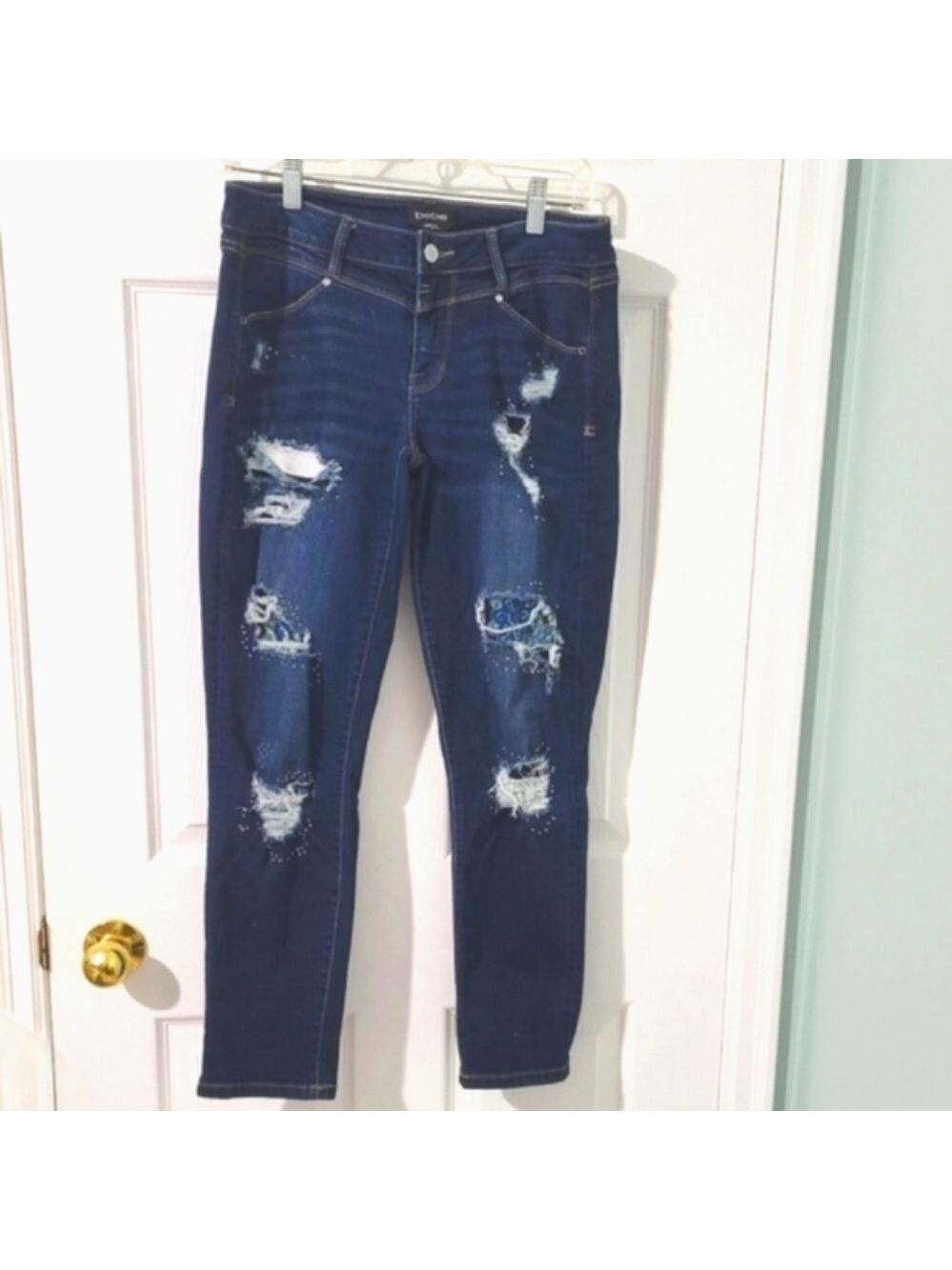 Bebe Women's Studded Distressed and Ripped Denim Jeans Size 28